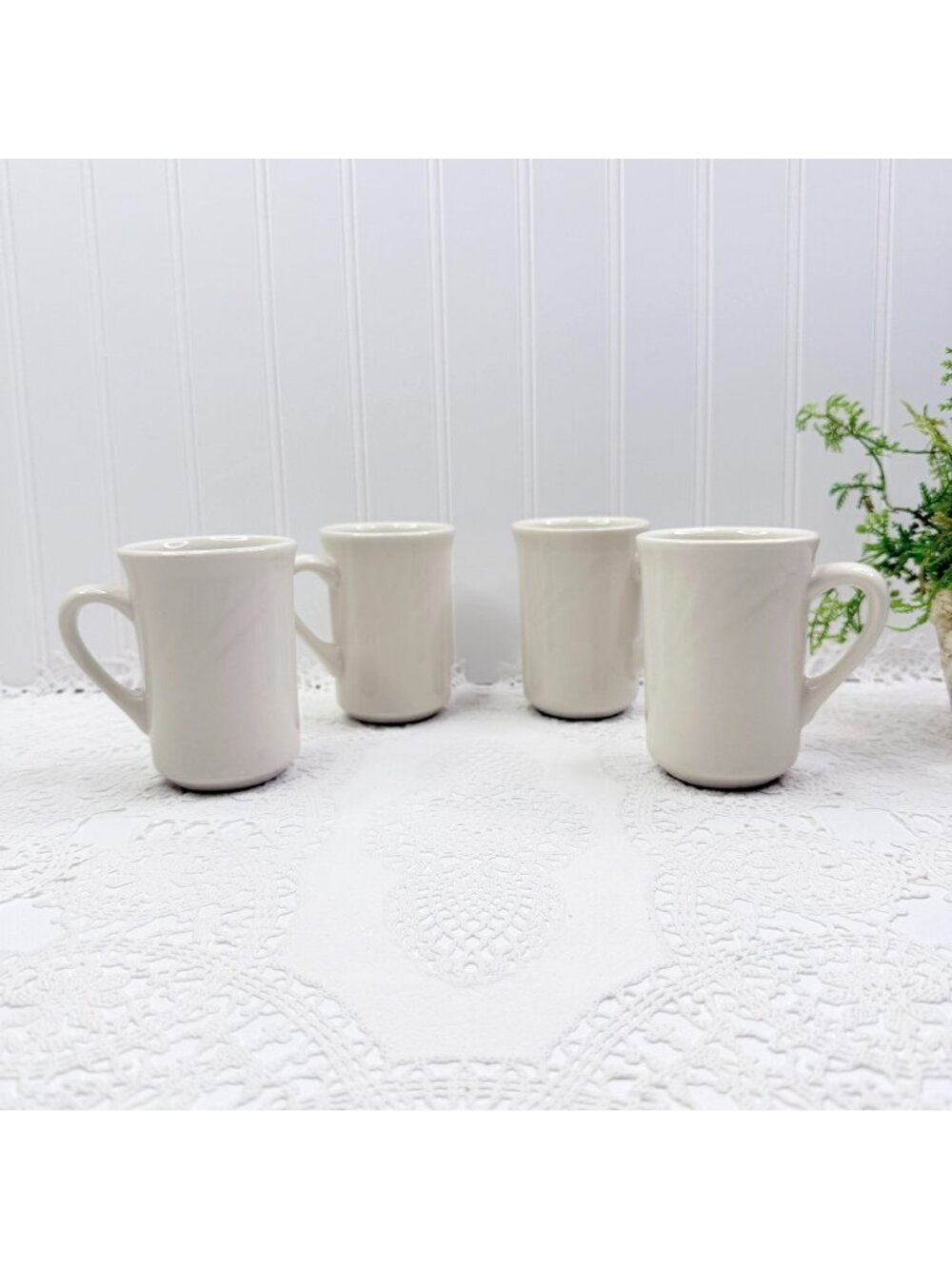 Set of 4 Tuxton Bistro Ceramic Coffee Mugs 9 oz Eggshell Restaurant Diner Cup